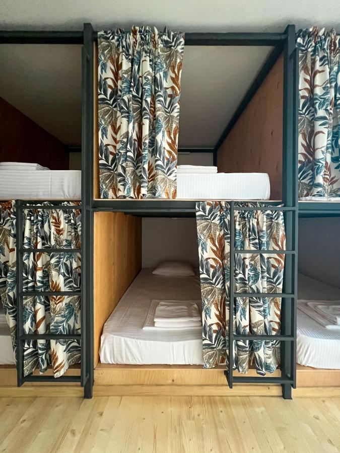 Black Tomato Hostel Kutaisi Dış mekan fotoğraf
