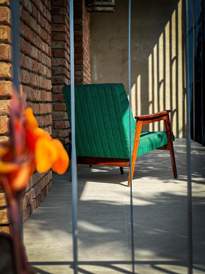 Black Tomato Hostel Kutaisi Dış mekan fotoğraf