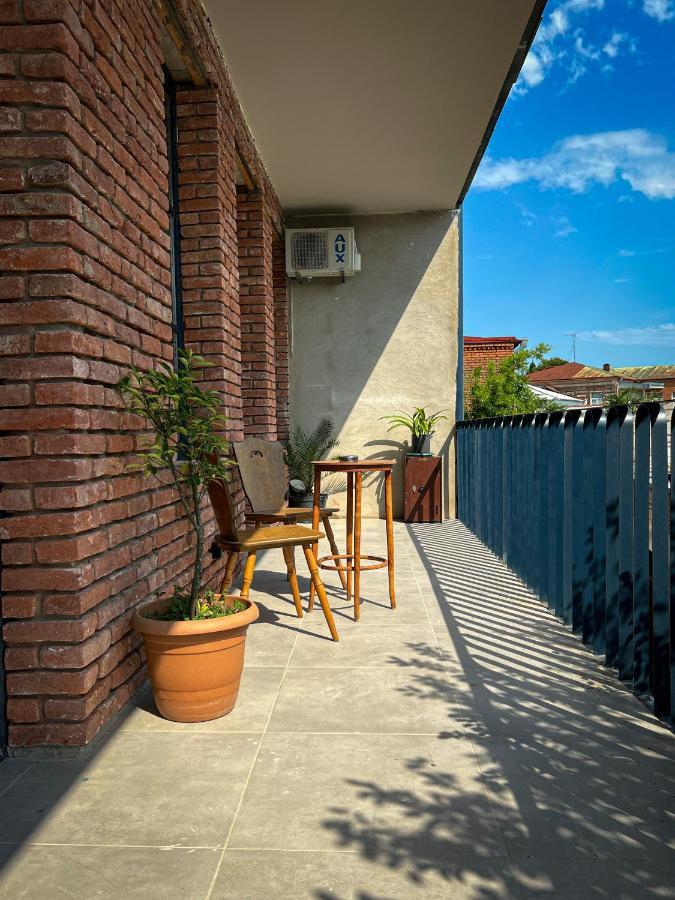 Black Tomato Hostel Kutaisi Dış mekan fotoğraf