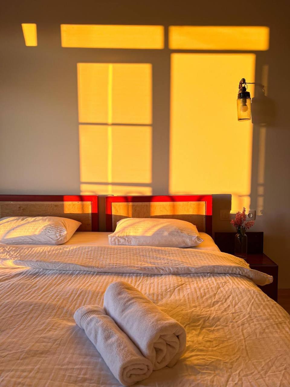 Black Tomato Hostel Kutaisi Dış mekan fotoğraf
