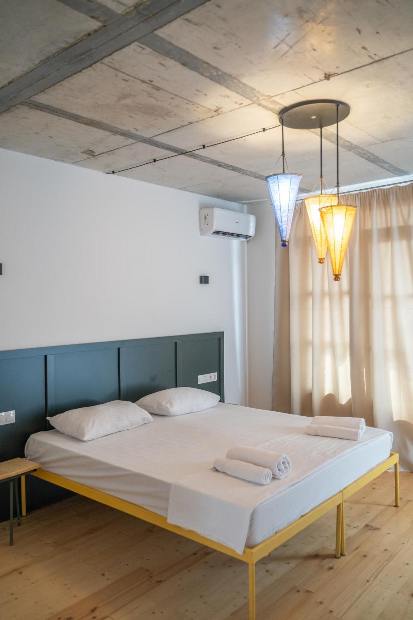 Black Tomato Hostel Kutaisi Dış mekan fotoğraf