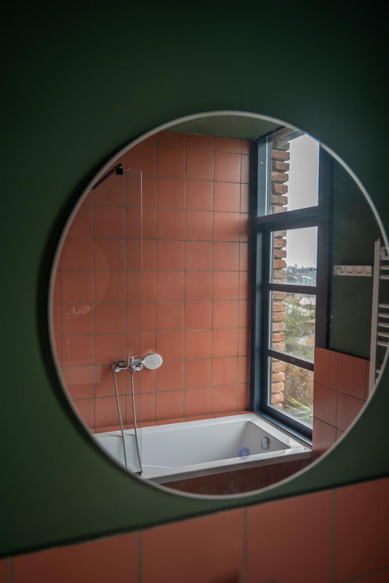 Black Tomato Hostel Kutaisi Dış mekan fotoğraf