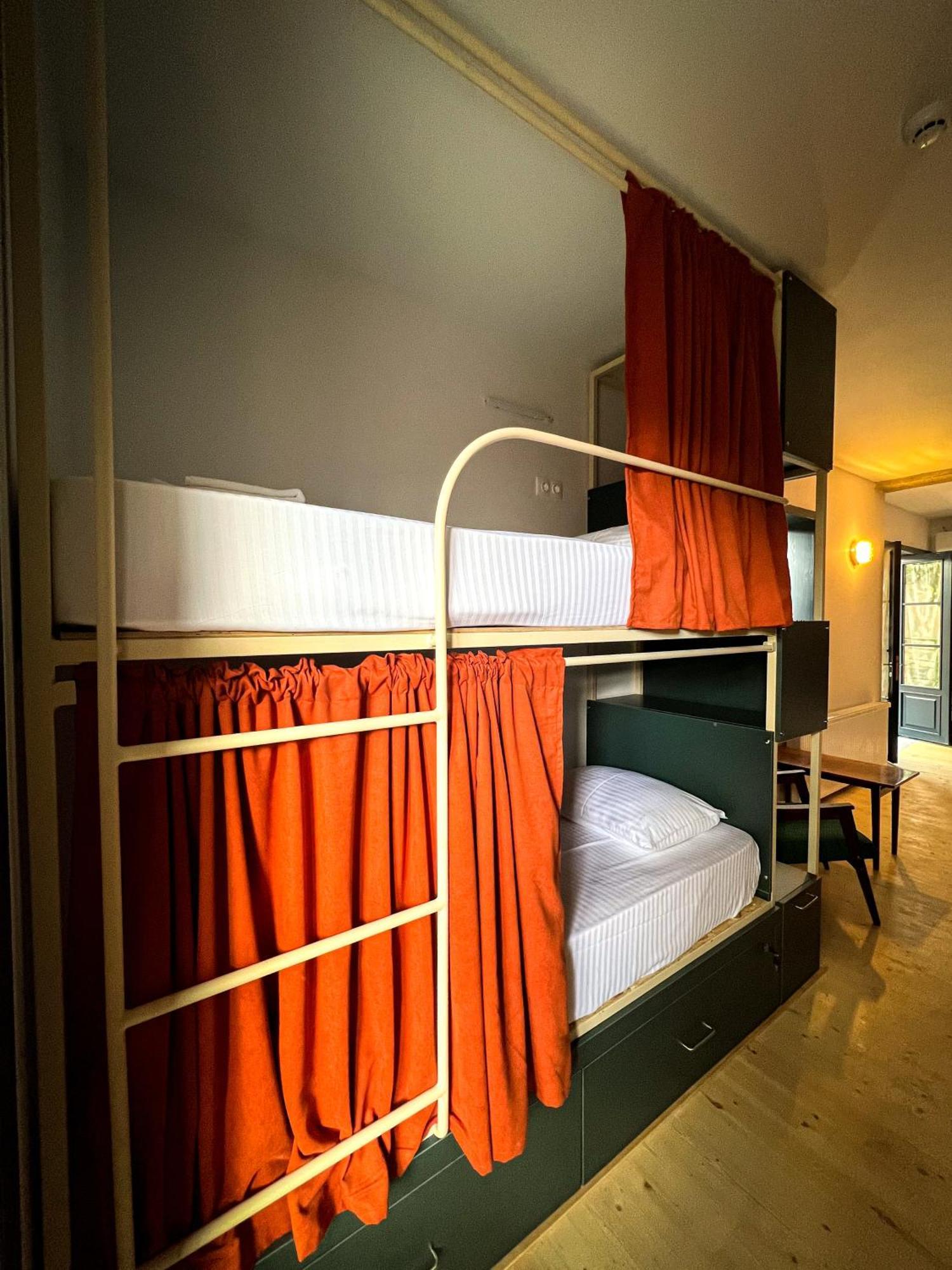 Black Tomato Hostel Kutaisi Dış mekan fotoğraf