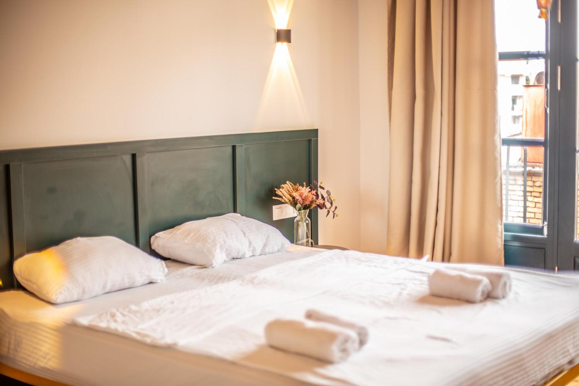 Black Tomato Hostel Kutaisi Dış mekan fotoğraf