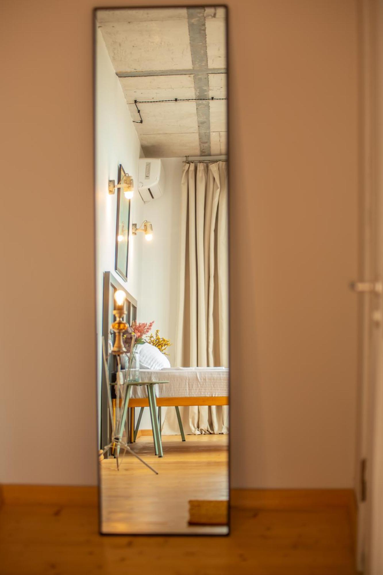 Black Tomato Hostel Kutaisi Dış mekan fotoğraf