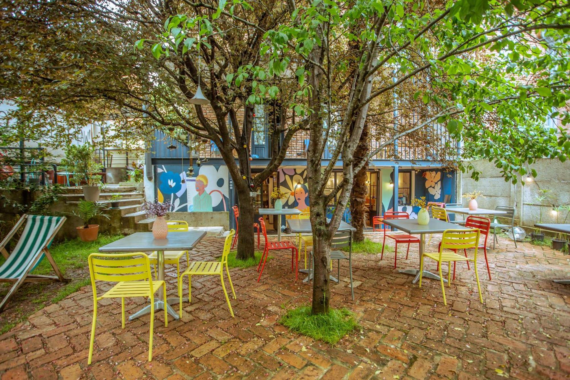 Black Tomato Hostel Kutaisi Dış mekan fotoğraf